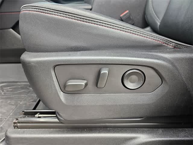 Thumbnail: 2023 Chevrolet Tahoe - 15