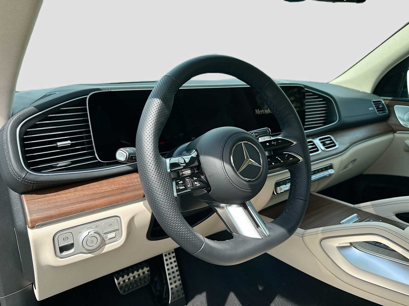 Thumbnail: 2026 Mercedes-Benz GLS - 9