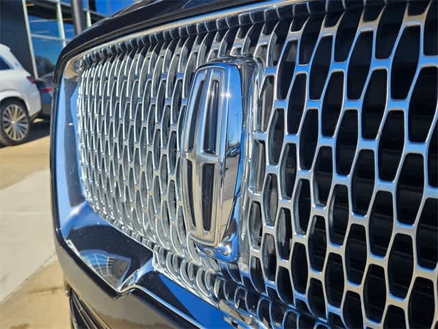 Thumbnail: 2019 Lincoln Navigator L - 10