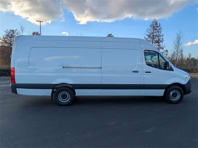 Thumbnail: 2026 Mercedes-Benz CLE - 9