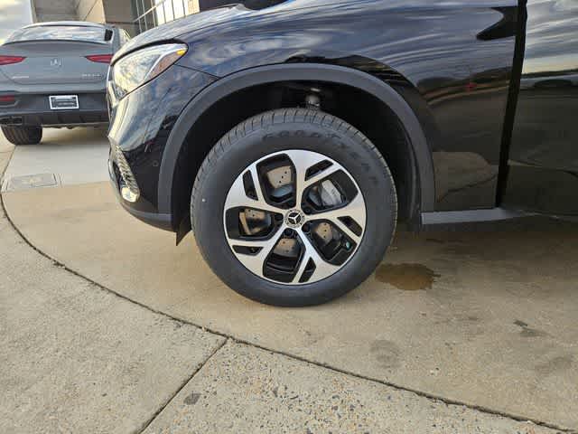 Thumbnail: 2026 Mercedes-Benz GLC - 14