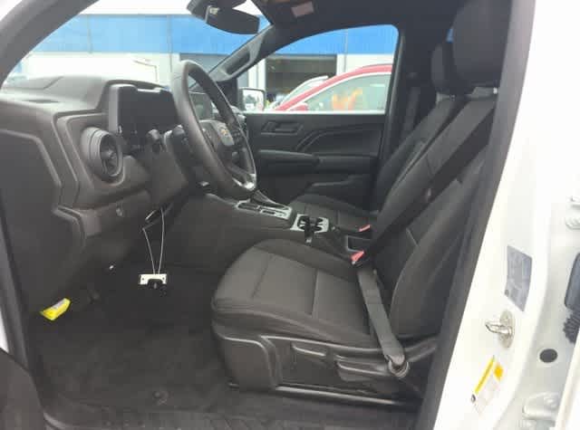 Thumbnail: 2023 Chevrolet Colorado - 3