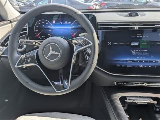 Thumbnail: 2025 Mercedes-Benz E-Class - 3