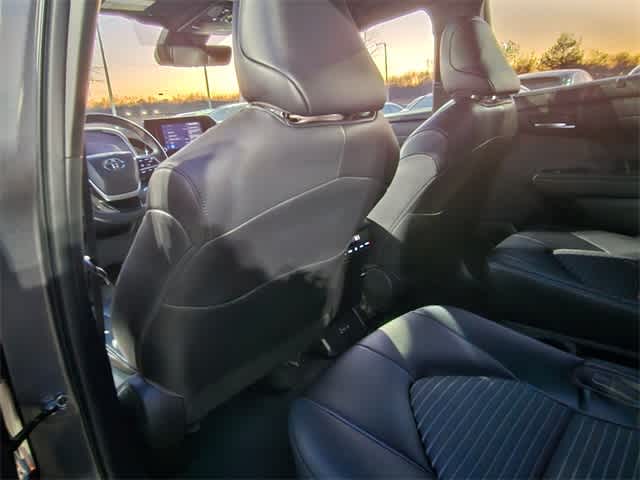 Thumbnail: 2023 Toyota Highlander - 13