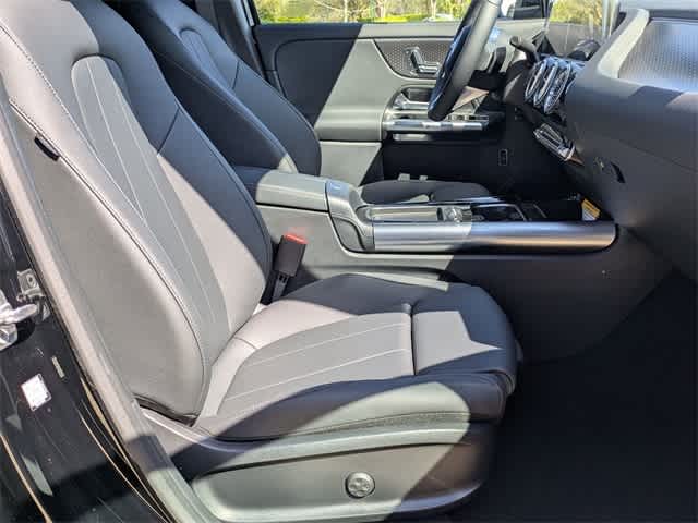 2025 Mercedes-Benz GLA 250 10