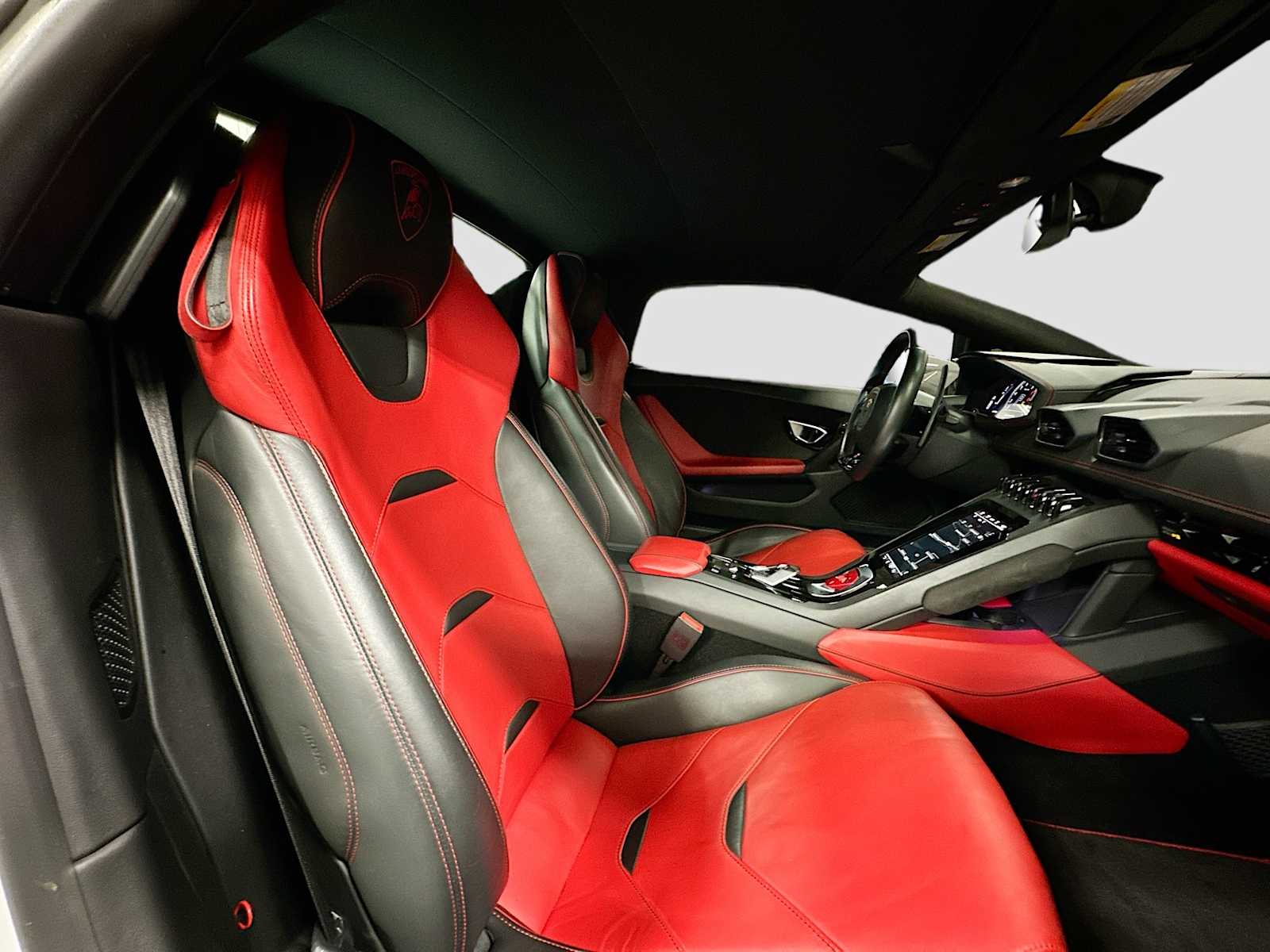 Thumbnail: 2022 Lamborghini Huracan - 24
