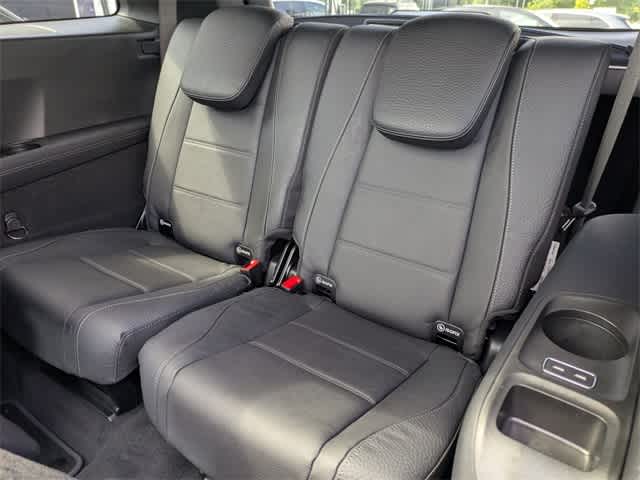 Thumbnail: 2025 Mercedes-Benz GLS - 20