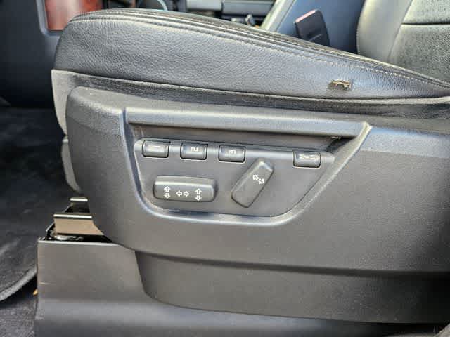 Thumbnail: 2005 Land Rover LR3 - 17