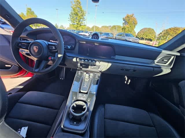 Thumbnail: 2025 Porsche 911 - 15