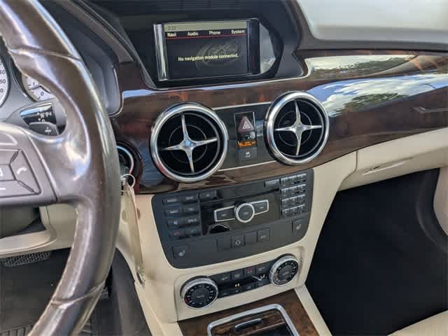 Thumbnail: 2015 Mercedes-Benz GLK - 20