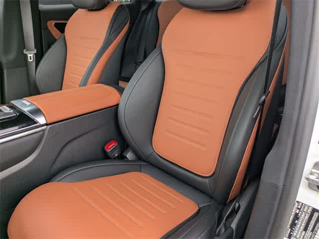 Thumbnail: 2025 Mercedes-Benz GLC - 16