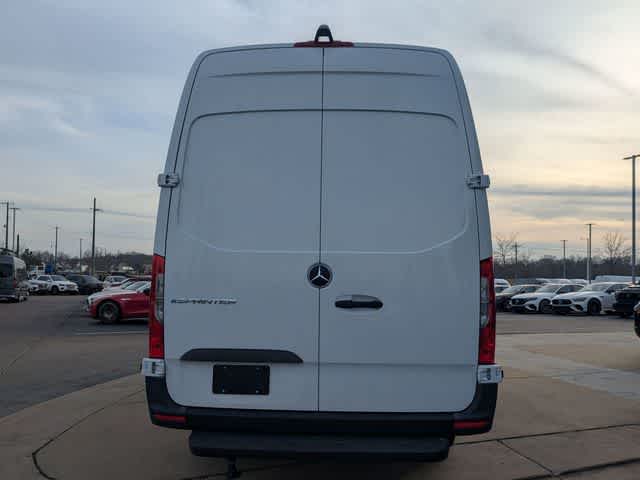 Thumbnail: 2024 Mercedes-Benz eSprinter - 8