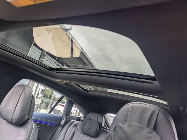 Thumbnail: 2024 Mercedes-Benz EQS - 18