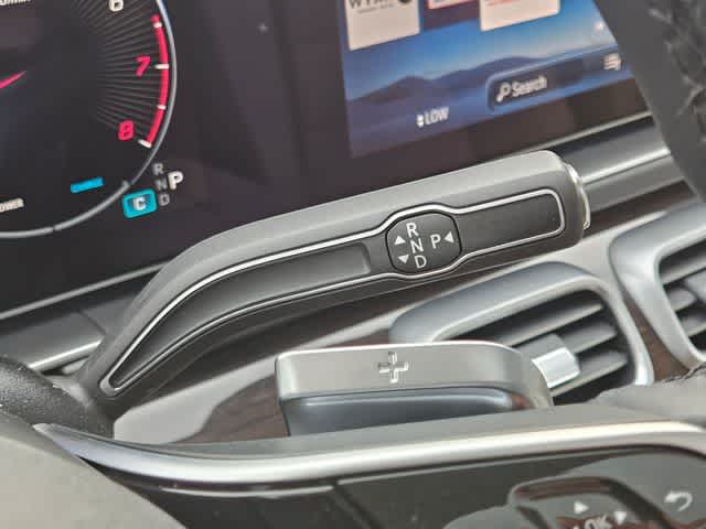 Thumbnail: 2026 Mercedes-Benz GLE - 34