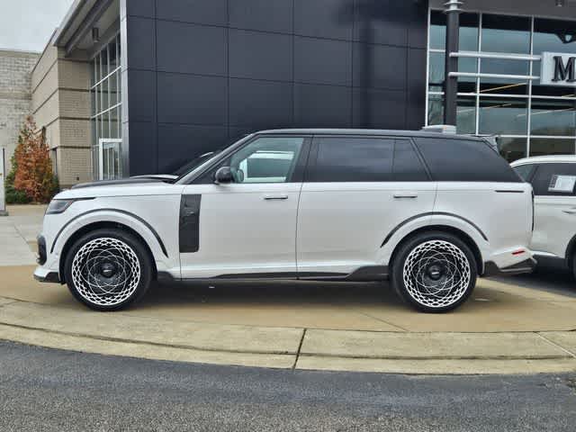 Thumbnail: 2025 Land Rover Range Rover - 5