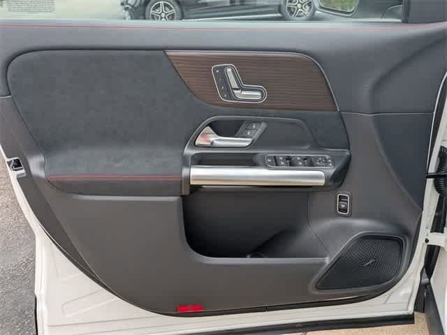 Thumbnail: 2025 Mercedes-Benz GLA - 15