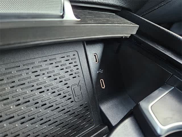 Thumbnail: 2026 Mercedes-Benz GLE - 31