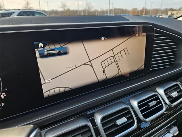 Thumbnail: 2026 Mercedes-Benz GLS - 29