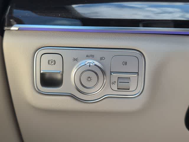 Thumbnail: 2026 Mercedes-Benz GLE - 26