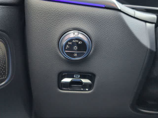 Thumbnail: 2026 Mercedes-Benz GLC - 25