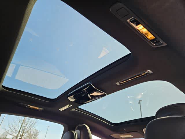 Thumbnail: 2023 Mercedes-Benz EQS - 21