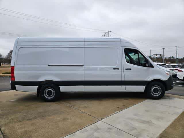 Thumbnail: 2026 Mercedes-Benz Sprinter - 9
