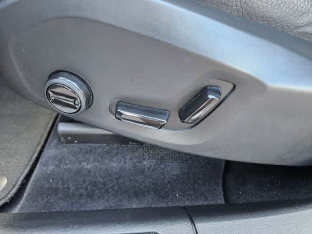 Thumbnail: 2024 Volvo XC60 - 15