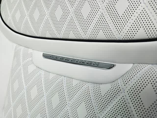 Thumbnail: 2025 Land Rover Range Rover - 17