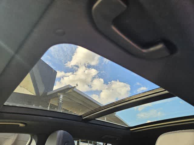 Thumbnail: 2025 Mercedes-Benz GLS - 15