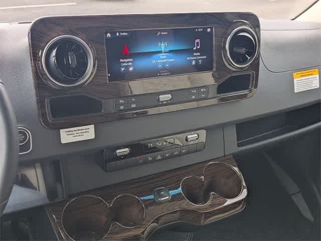 Thumbnail: 2024 Mercedes-Benz Sprinter - 25