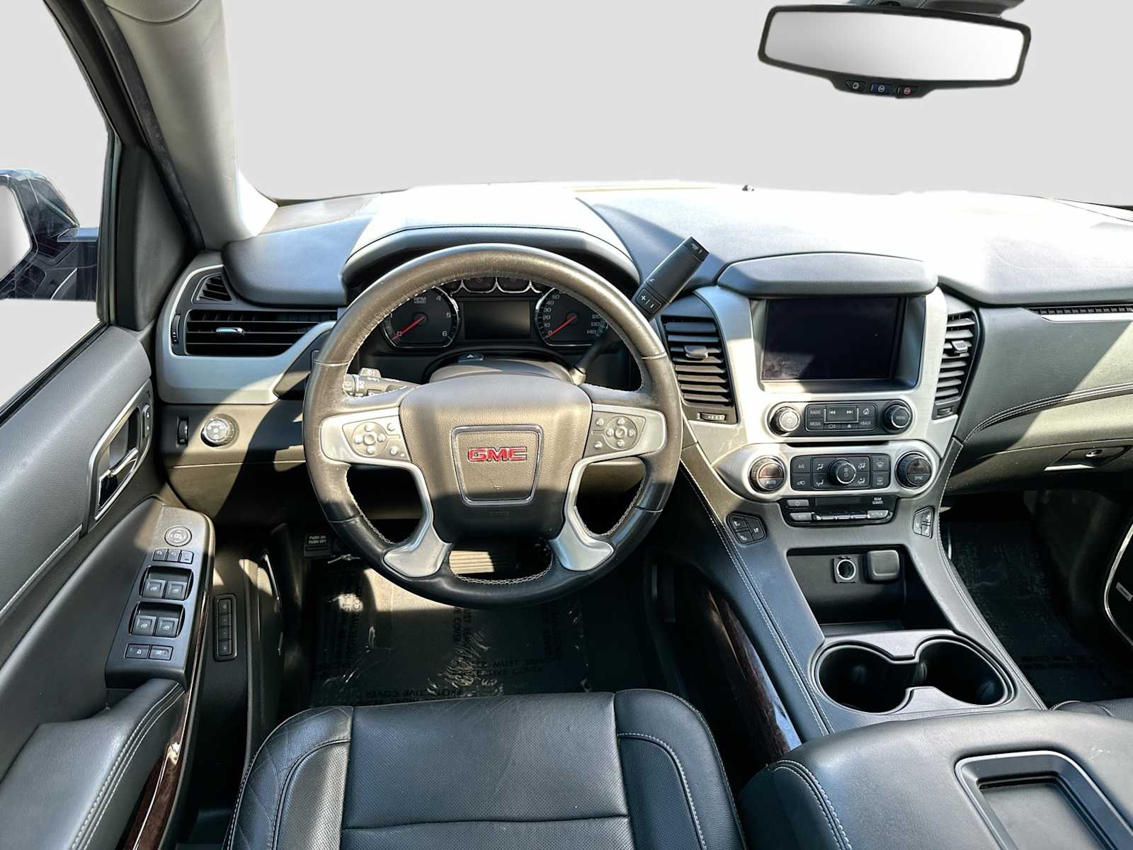 Thumbnail: 2019 GMC Yukon XL - 24