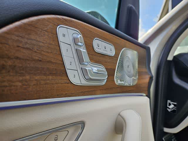 Thumbnail: 2023 Mercedes-Benz GLS - 16