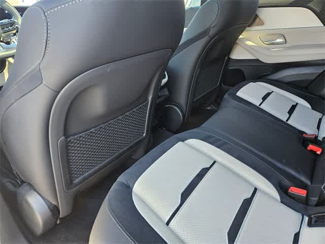 Thumbnail: 2025 Mercedes-Benz GLE - 17