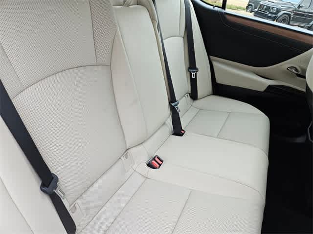 Thumbnail: 2025 Lexus ES - 20