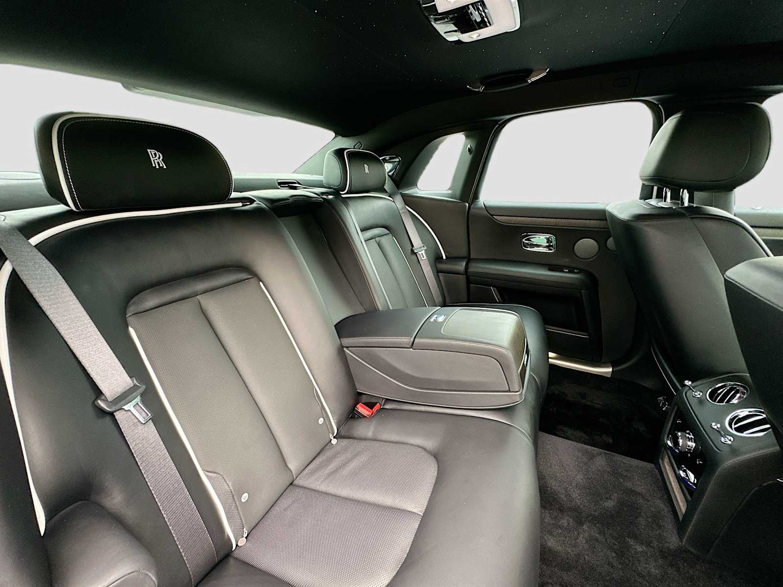 Thumbnail: 2022 Rolls-Royce Ghost - 28