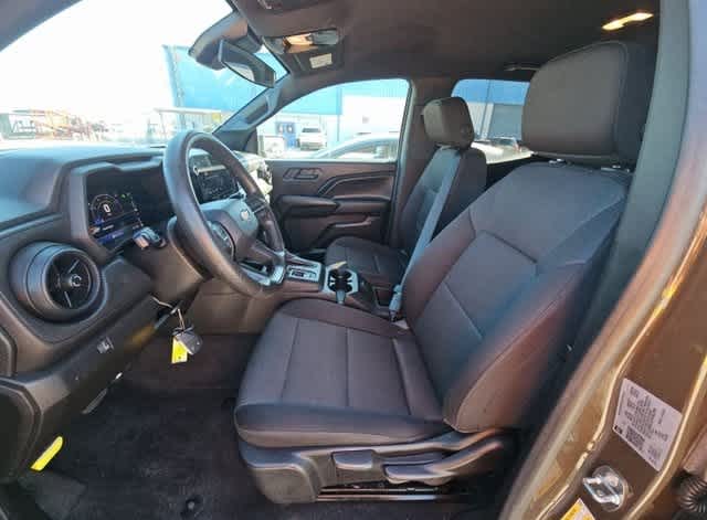 Thumbnail: 2023 Chevrolet Colorado - 4