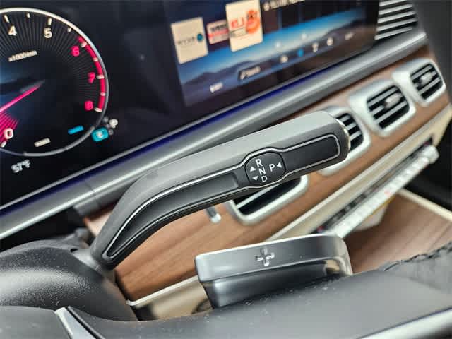 Thumbnail: 2026 Mercedes-Benz GLE - 32