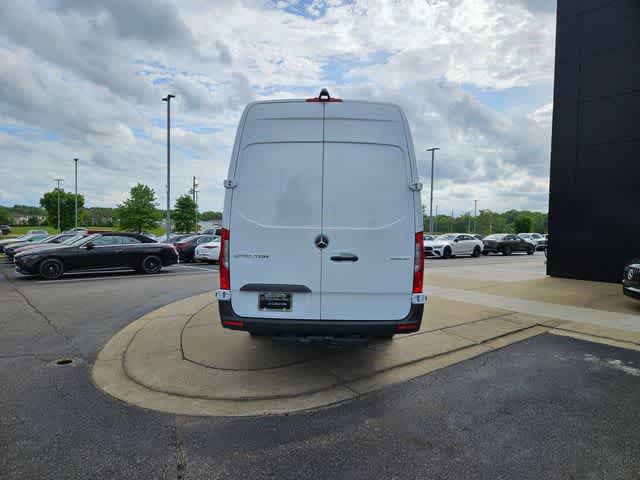 Thumbnail: 2026 Mercedes-Benz Sprinter - 8