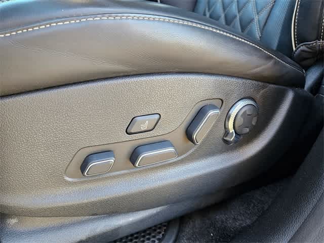 Thumbnail: 2023 Genesis GV80 - 16