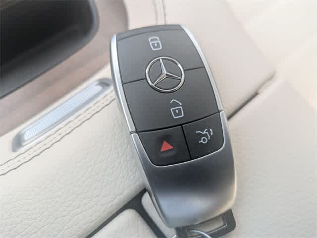 Thumbnail: 2025 Mercedes-Benz GLE - 35