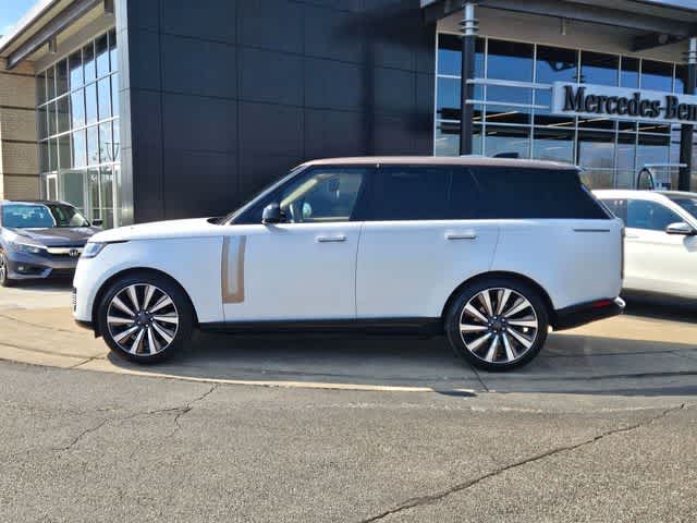 Thumbnail: 2026 Land Rover Range Rover - 5