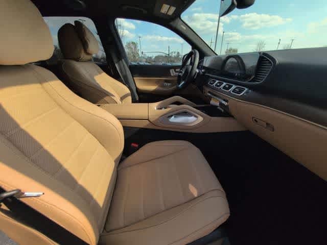 Thumbnail: 2026 Mercedes-Benz GLS - 21