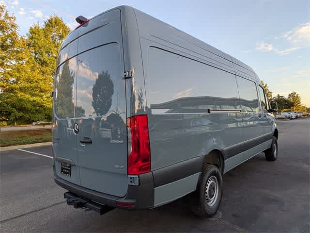 Thumbnail: 2025 Mercedes-Benz Sprinter - 8