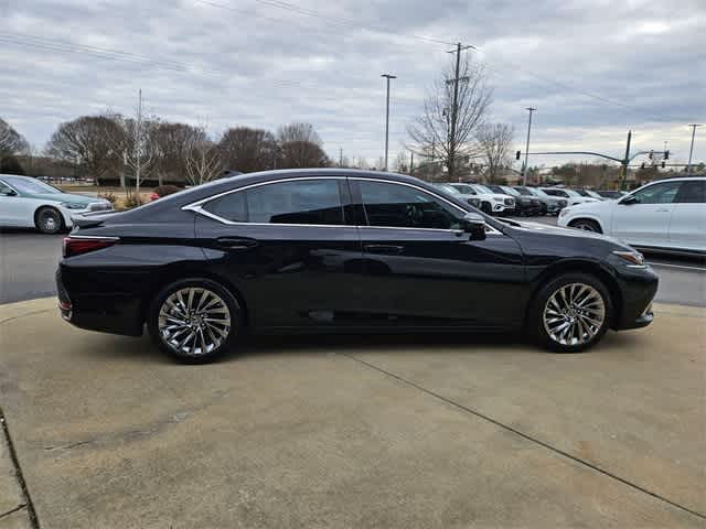 Thumbnail: 2024 Lexus ES - 9