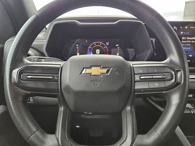 Thumbnail: 2023 Chevrolet Colorado - 22