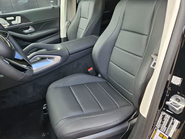 Thumbnail: 2026 Mercedes-Benz GLE - 14