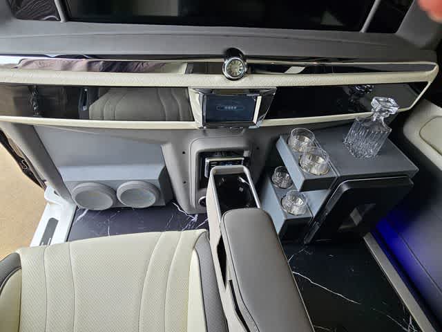 Thumbnail: 2023 Mercedes-Benz Metris - 18