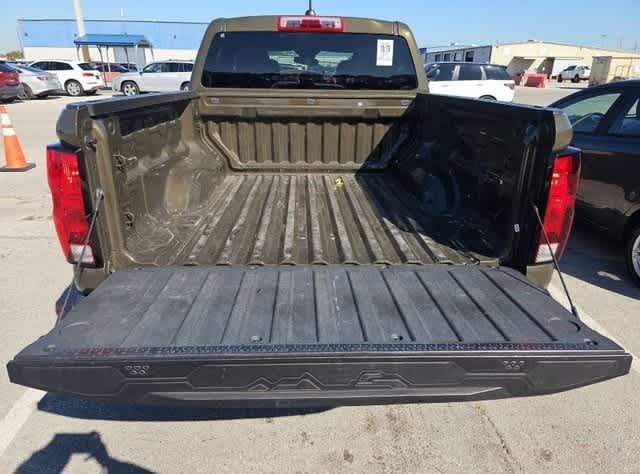 Thumbnail: 2023 Chevrolet Colorado - 6