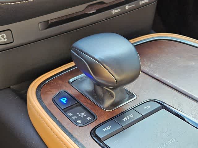 Thumbnail: 2021 Lexus LS - 31