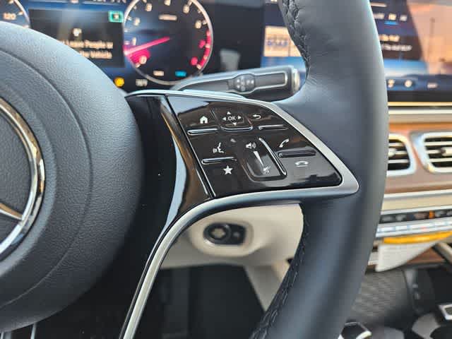 Thumbnail: 2026 Mercedes-Benz GLE - 26